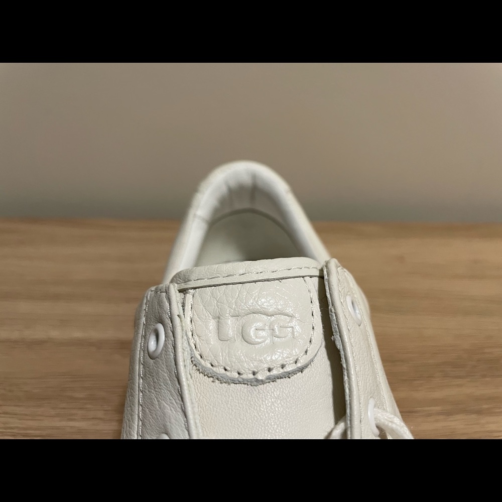 UGG Zilo Leather Lace Up Sneaker - Picture 8 of 9